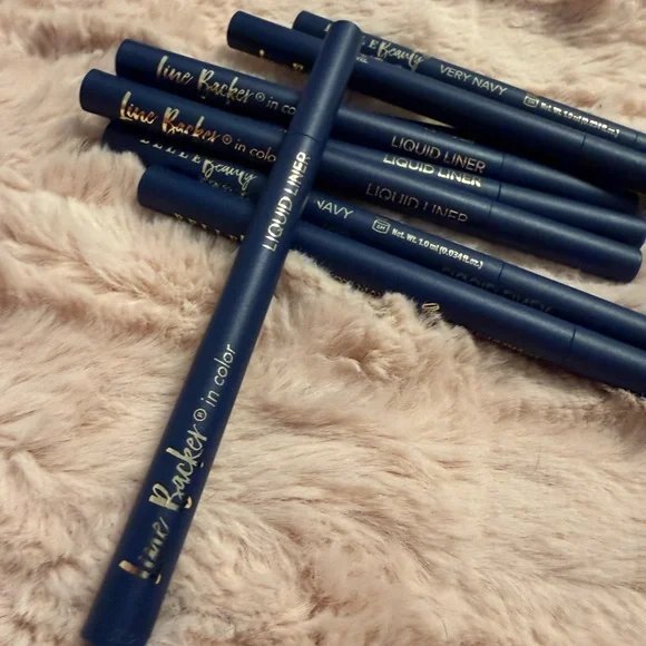 Belle by Kim Gravel Liquid Liner Pen in Navy- price per item - Picture 3 of 4